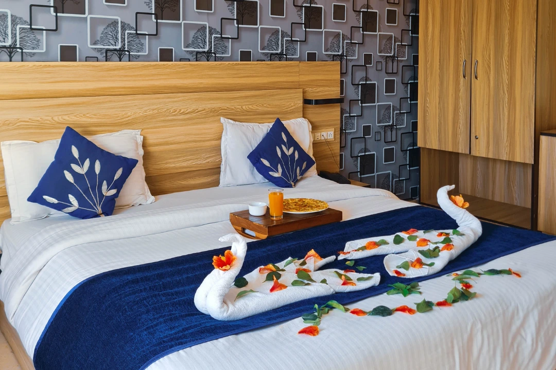 Rooftop Pool Hotel Kalyan Vilas